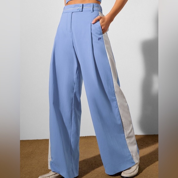 Fabletics Pants - Fabletics x Malbon Women’s  Pleated Wide Leg Golf Trouser Blue/White  NWT Small